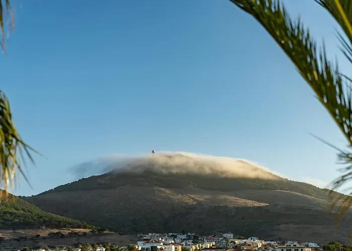 Goncalves By An Island * Porto Santo